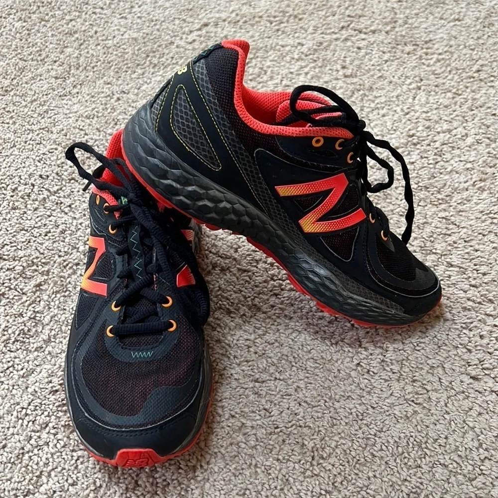 New Balance SZ 9 fresh foam Hierro running sneakers.